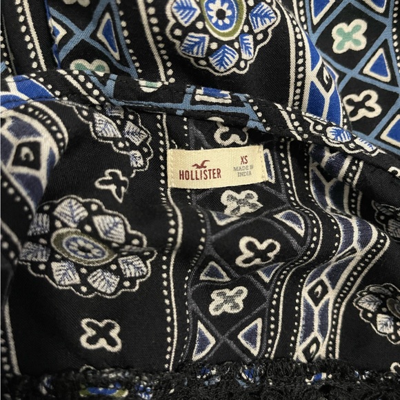 Hollister Blue/White Geo Pattern Crochet Waist Spaghetti Strap Romper - Picture 2 of 2